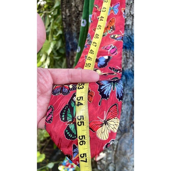 Men’s Set Of 3 Novelty Ties Bright Colors Butterflies Fish Chickens - Picture 16 of 16